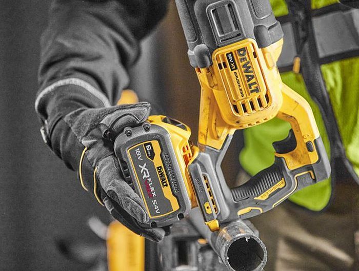 Пила сабельная аккумуляторная DeWALT DCS386T1 фото 5