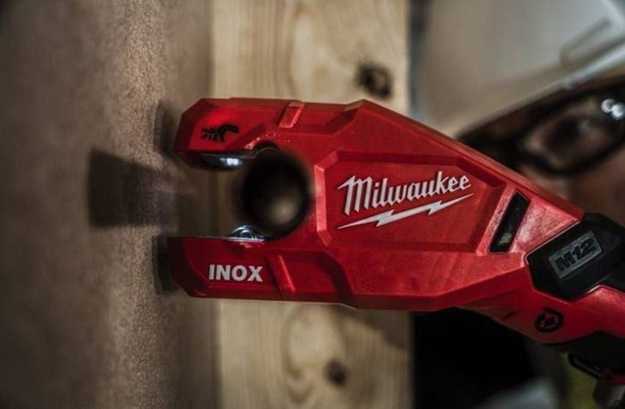 Акумуляторний труборіз по нержавіючій сталі MILWAUKEE M12PCSS-202C фото 10