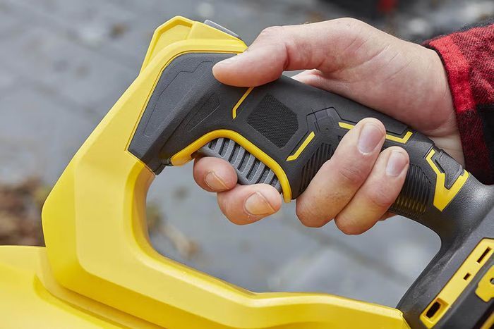 Газонокосилка самоходная аккумуляторная бесщёточная STANLEY FATMAX SFMCMWS251M+SFMCBL7M1 фото 10