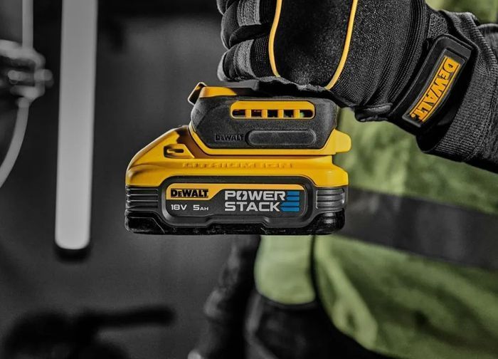 Акумуляторна батарея PowerStack DeWALT DCBP518H2 фото 6