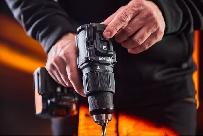Дриль-шурупокрут DeWALT, McLaren F1 TEAM SPECIAL EDITION, безщітковий ударний, XR Li-Ion 18 В 4 Аг, 90 Нм, 0-650/0-2000 об/хв, 0-11050/0-34000 уд/хв., патрон 13 мм швидкозатискний, кількість швидкостей - 2, вага 1.34 кг, 2 акумулятори, зарядний пристрій,  фото 13