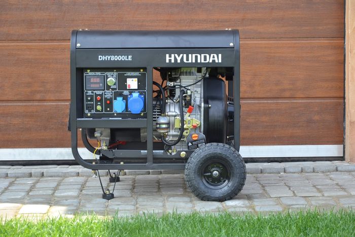 Дизельный генератор Hyundai DHY 8000LE фото 8