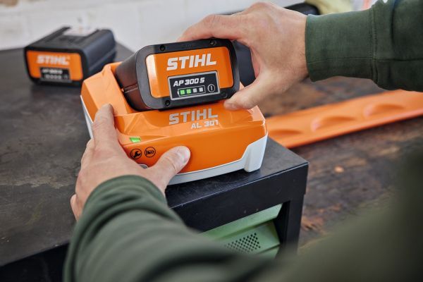 Зарядное устройство для STIHL AL 301 (EA094305500) фото 4