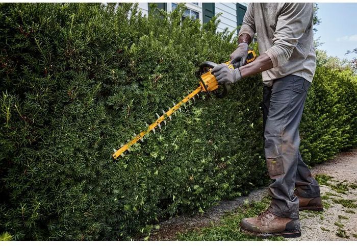 Кусторез аккумуляторный бесщёточный DeWALT DCMHT573X1 фото 6